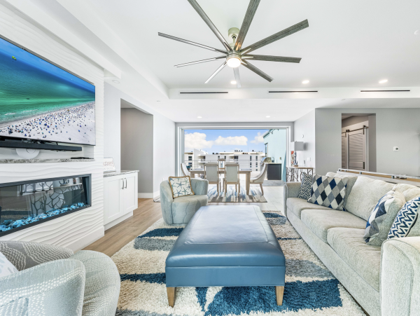 Luxurious Siesta Key Penthouse with Gulf Views and Beach Access