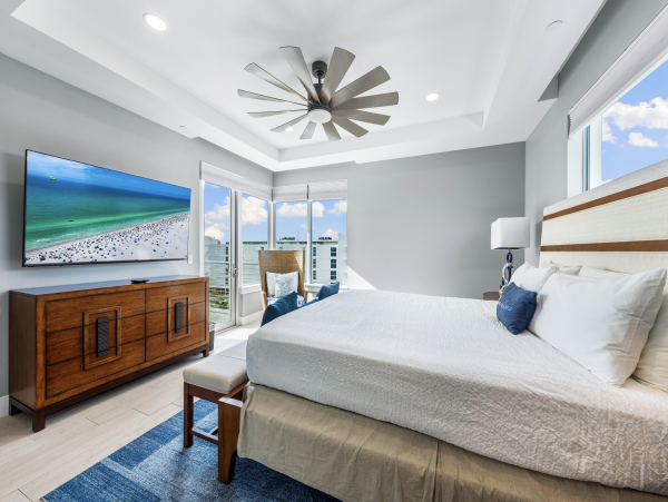 Luxurious Siesta Key Penthouse with Gulf Views and Beach Access