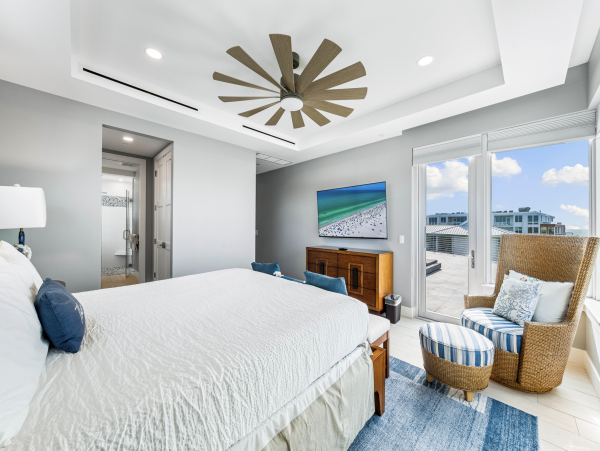 Luxurious Siesta Key Penthouse with Gulf Views and Beach Access