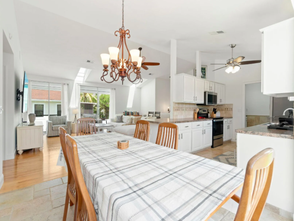 Charming Bonita Springs Home with 5-Bedrooms, Walk To Beach