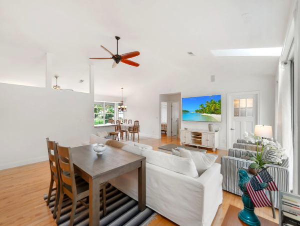 Charming Bonita Springs Home with 5-Bedrooms, Walk To Beach