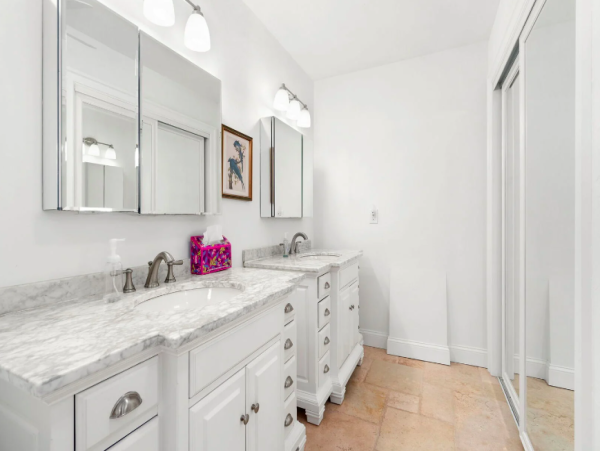 Charming Bonita Springs Home with 5-Bedrooms, Walk To Beach