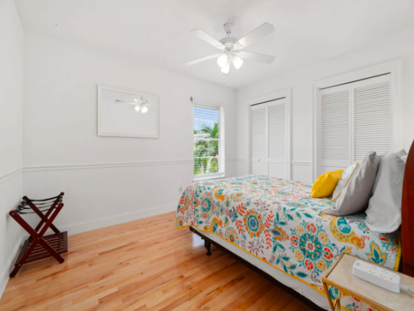 Charming Bonita Springs Home with 5-Bedrooms, Walk To Beach