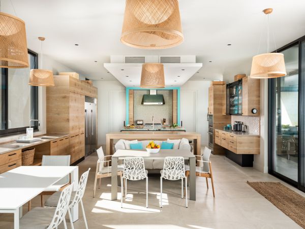 Seafront Six Bedroom Rental Home in Turks and Caicos