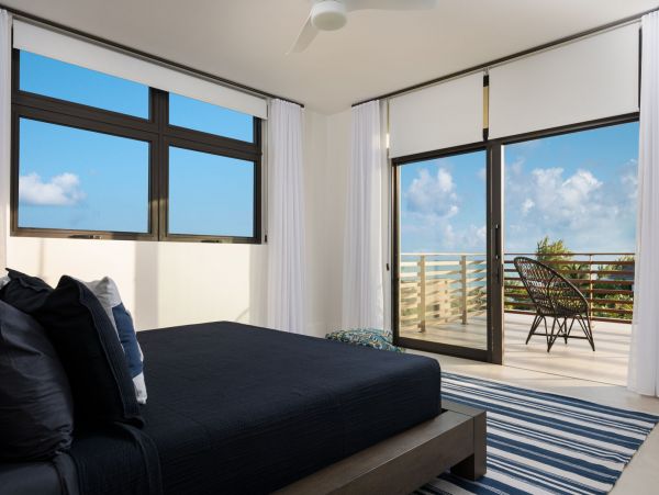 Seafront Six Bedroom Rental Home in Turks and Caicos