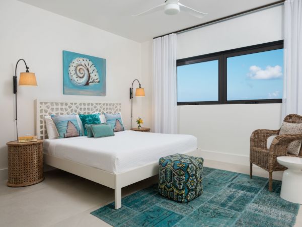 Seafront Six Bedroom Rental Home in Turks and Caicos