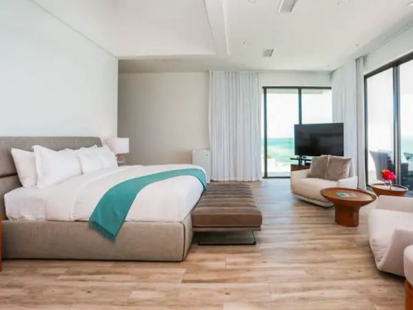 The Ultimate Turks & Caicos Staffed Beach Villa