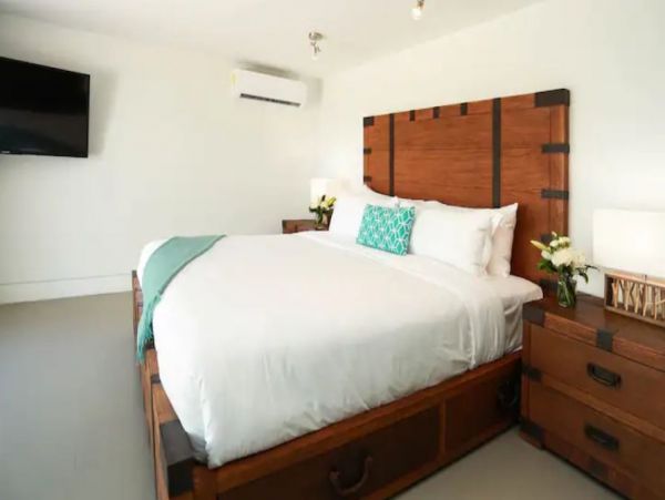 The Ultimate Turks & Caicos Staffed Beach Villa