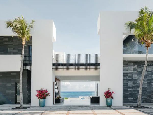 The Ultimate Turks & Caicos Staffed Beach Villa