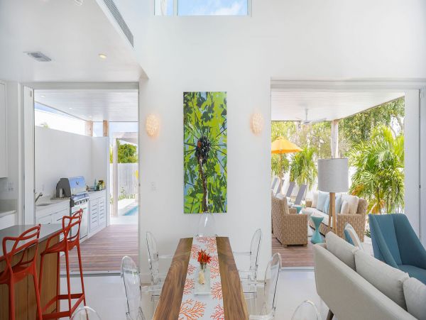 Stunning 3 Bedroom Luxury Villa Steps to the Beach
