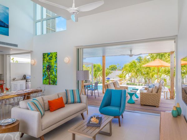 Stunning 3 Bedroom Luxury Villa Steps to the Beach