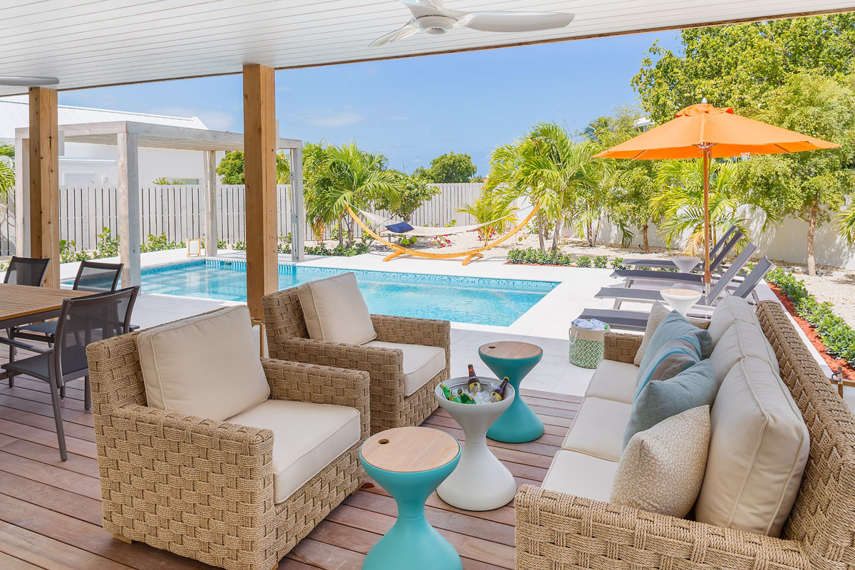 Stunning 3 Bedroom Luxury Villa Steps to the Beach
