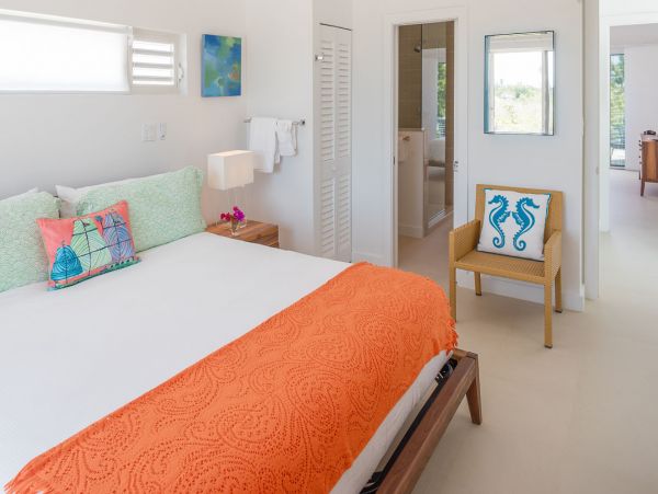 Stunning 3 Bedroom Luxury Villa Steps to the Beach