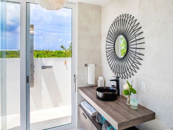 Turks And Caicos Home 975208