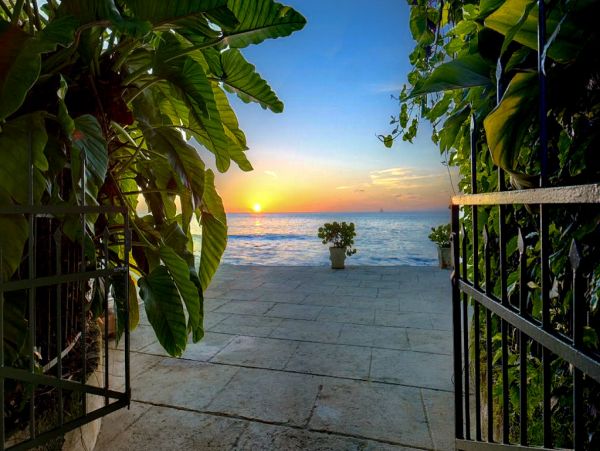 Barbados Home 975406