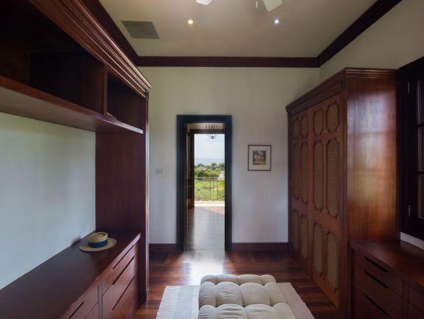 Barbados Home 975411