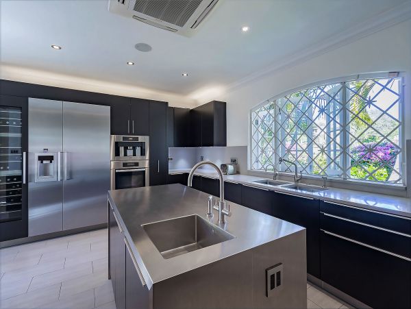 Barbados Home 975412
