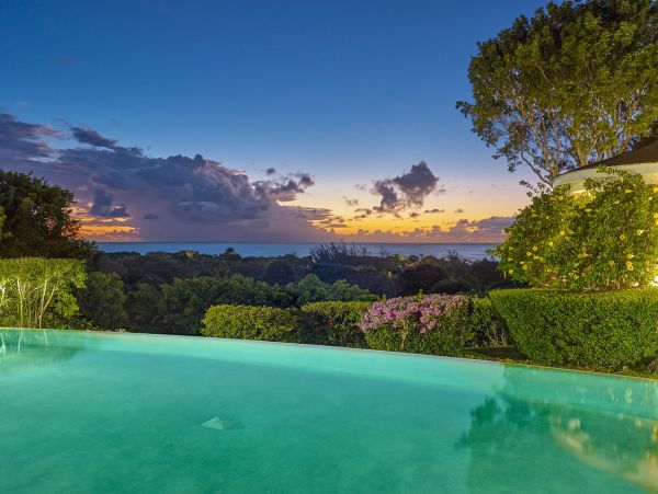 Barbados Home 975415