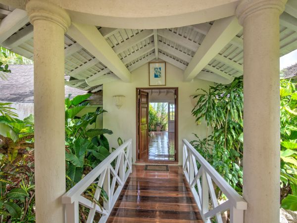 Barbados Home 975420