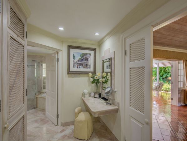 Barbados Home 975420