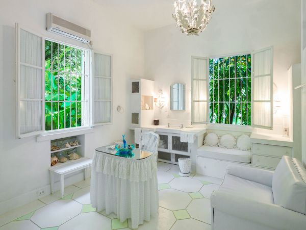 Barbados Home 975421