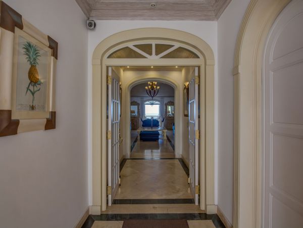 Barbados Condo 975429