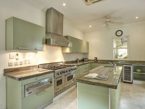Barbados Home 975432