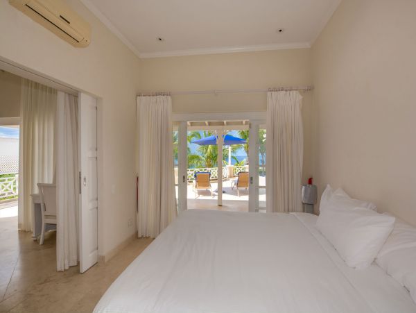 Barbados Home 975439