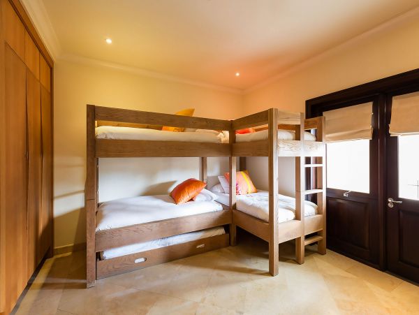 Barbados Condo 975442