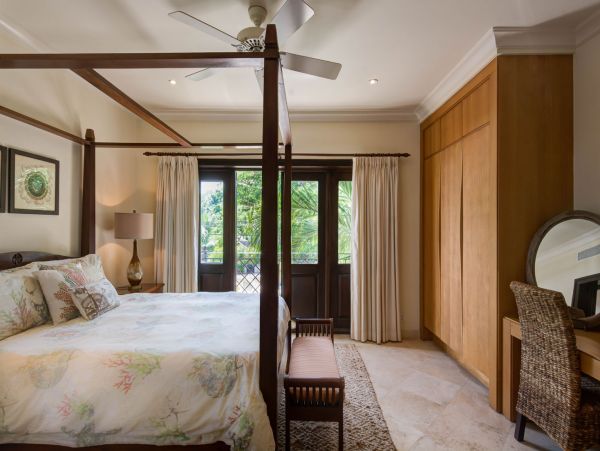 Barbados Home 975444