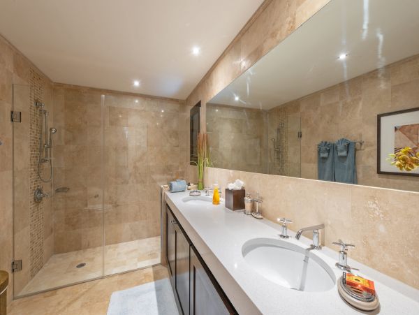 Barbados Condo 975449