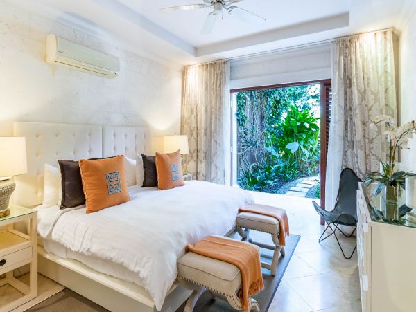 Barbados Home 975458