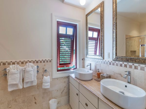 Barbados Home 975458