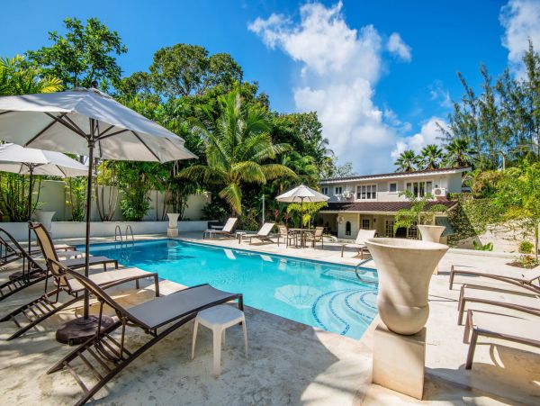 Barbados Home 975459