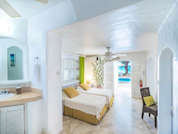 Luxury Barbados Villa Amazing  Pool
