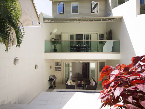 Barbados Home 975466