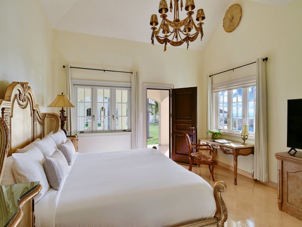 Oceanfront Stunning Ten Bedroom Estate in Saint Martin