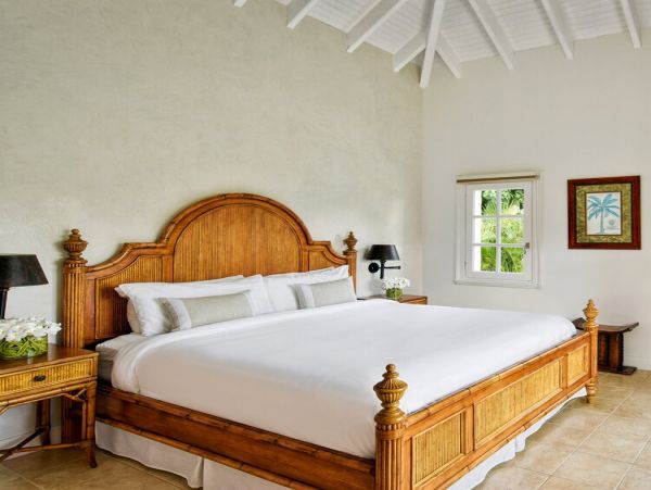 Oceanfront Stunning Ten Bedroom Estate in Saint Martin