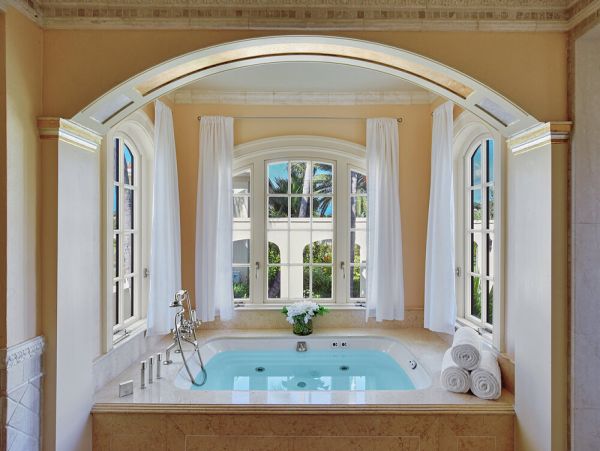 Oceanfront Stunning Ten Bedroom Estate in Saint Martin