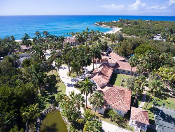 Oceanfront Stunning Ten Bedroom Estate in Saint Martin