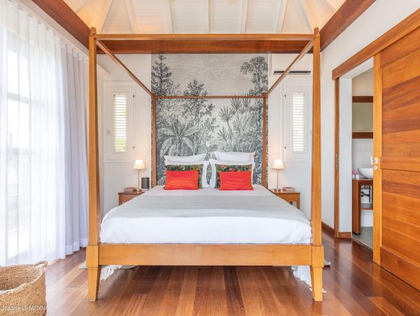 St. Barts Home 975540