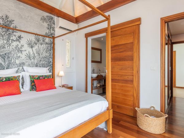 St. Barts Home 975540