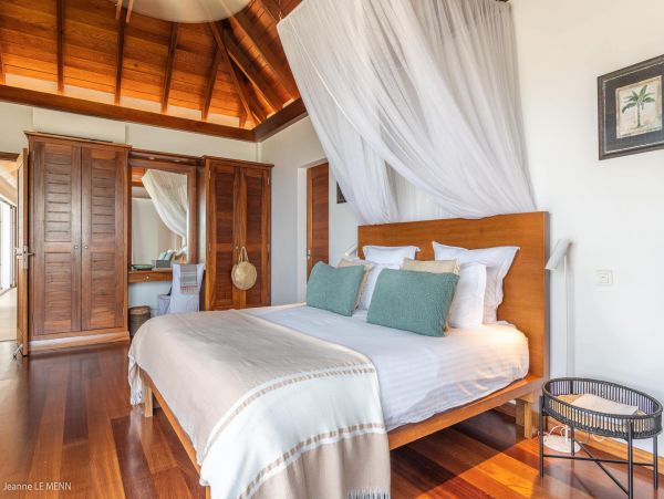 St. Barts Home 975540