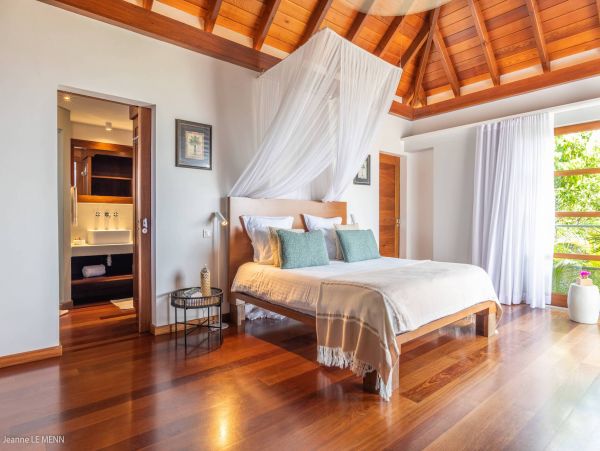 St. Barts Home 975540