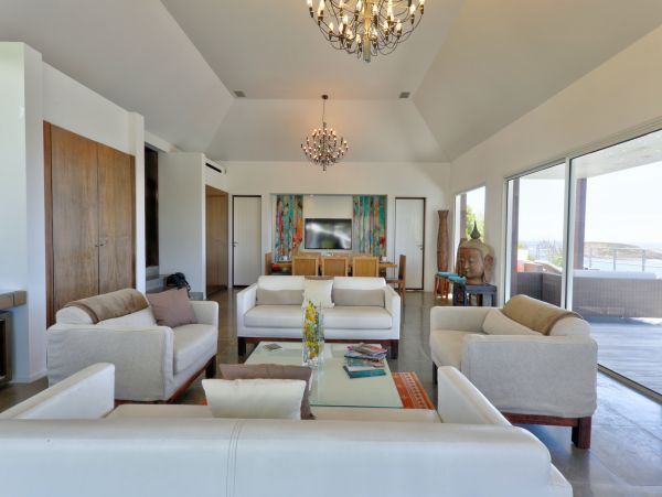 St. Barts Home 975541