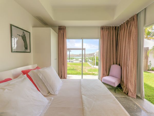St. Barts Home 975541