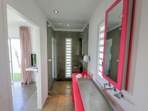 St. Barts Home 975541