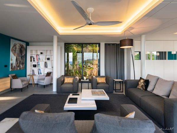 St. Barts Home 975555