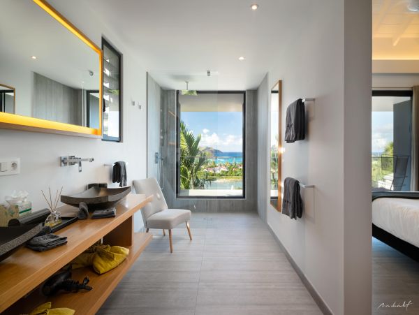 St. Barts Home 975555