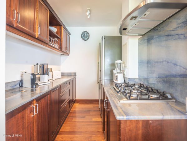 St. Barts Home 975556